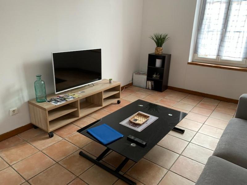 Appartement Avec Terrasse Gien Eksteriør bilde