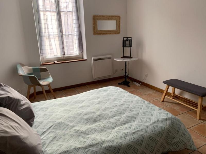 Appartement Avec Terrasse Gien Eksteriør bilde